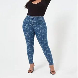 #4❤️ NWT Fashion to Figure Camo Skinny Jeans